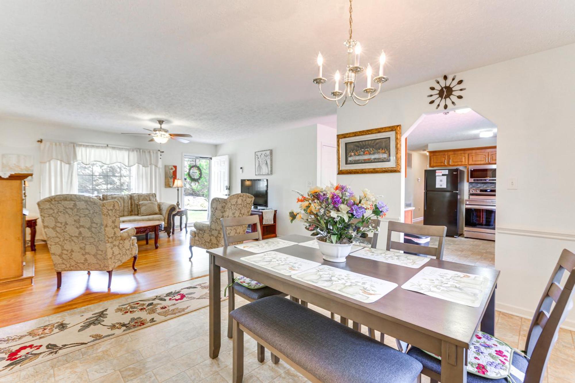 Chatham Getaway With Fireplace, Deck And Gas Grill! Exteriör bild
